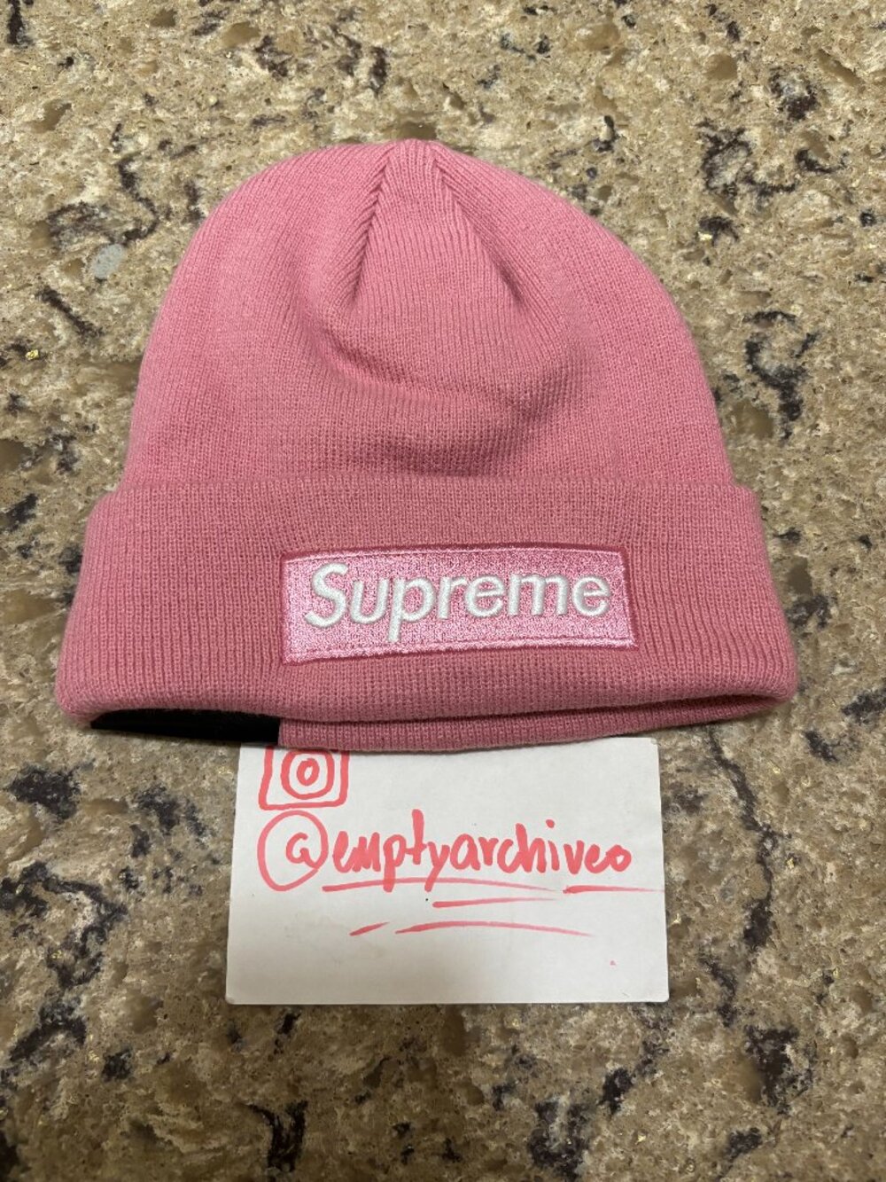 Supreme - Dusty Pink Supreme New Era Box Logo Beanie (FW24)